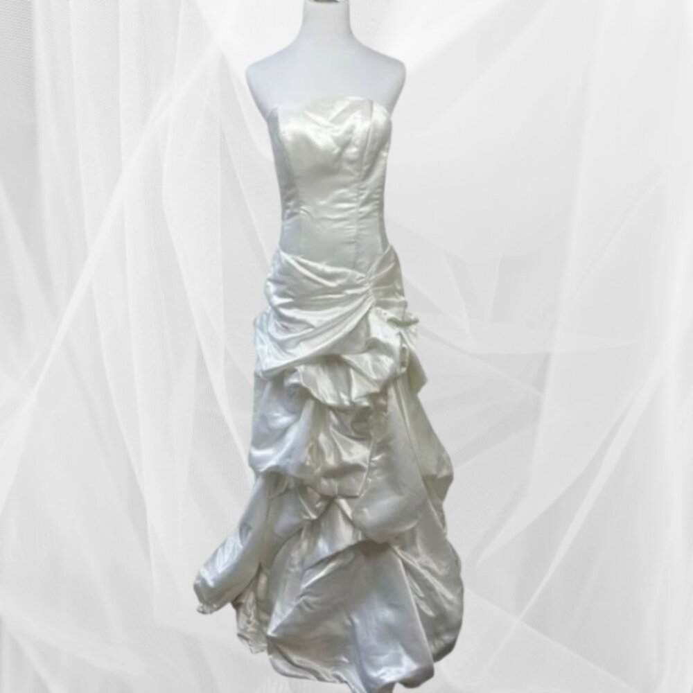 Strapless Satin Ruching White Wedding Dress Size Small Gem